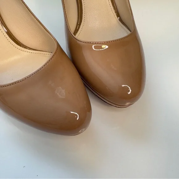 Like new! Authentic Prada Nude Patent Leather Platform Pumps – Size 36 - Picture 5 of 12